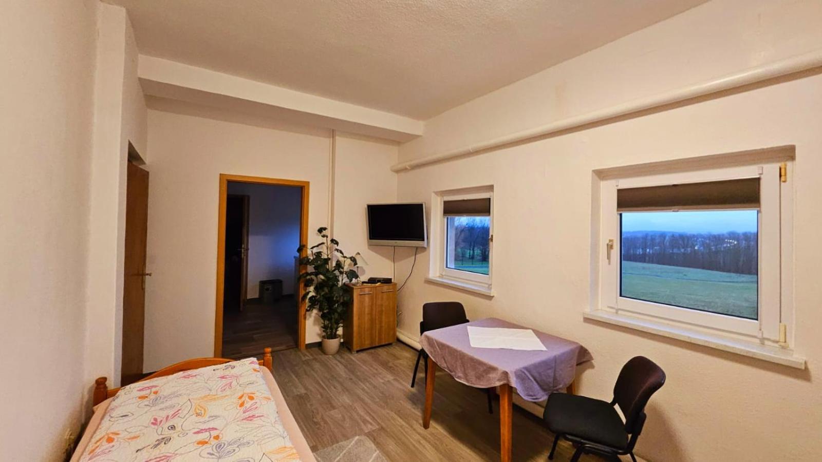 Monteurzimmer Siebenlehn Экстерьер фото